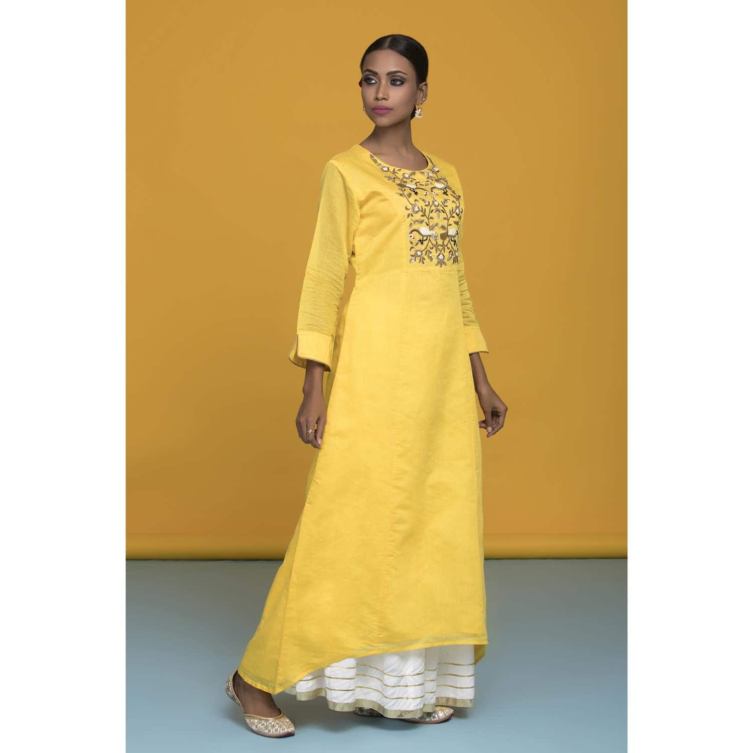 Image for Banarsi Moti Dana Work Kurta Side 2