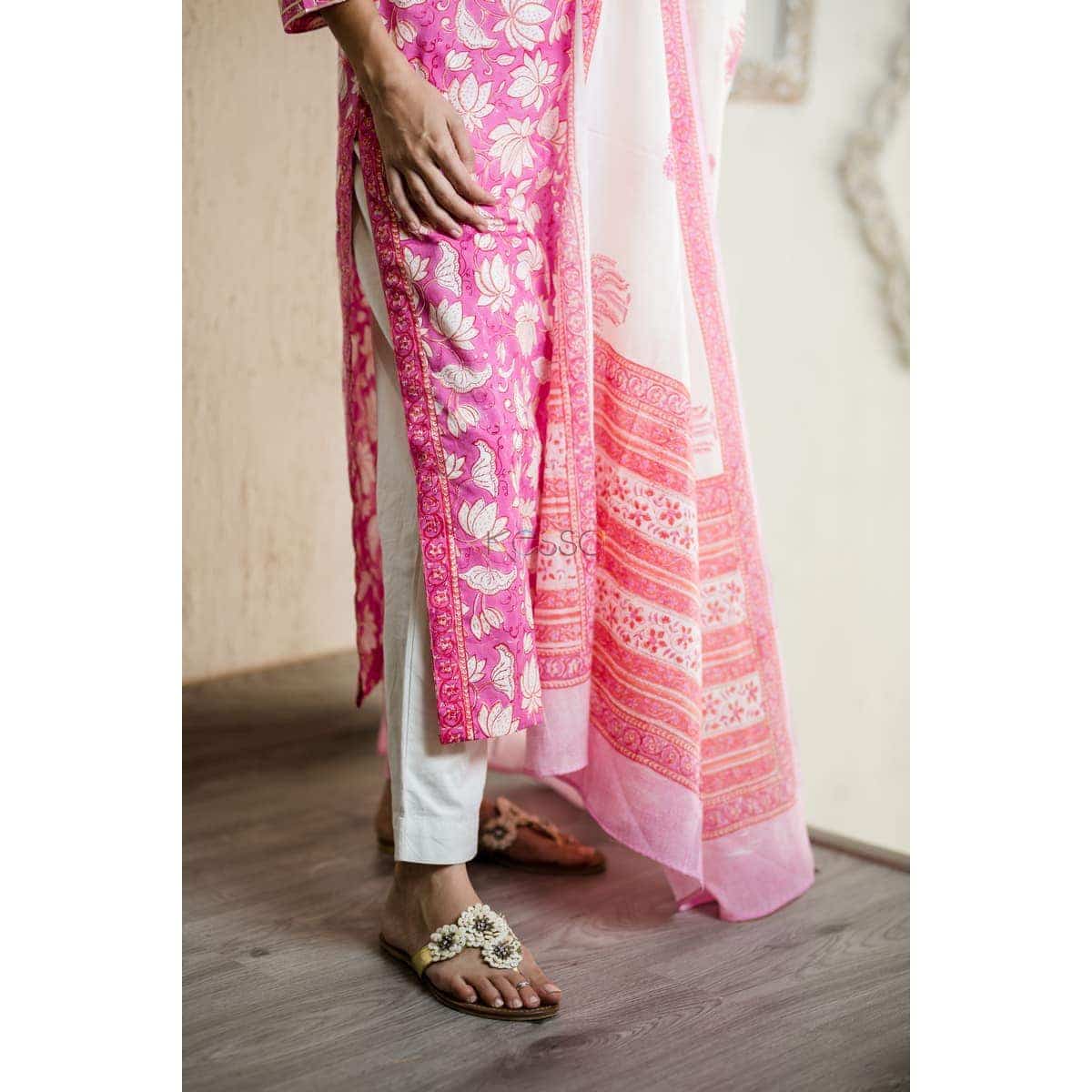 Image for Kuoj08 Kusvaa Kusum Pink White Lotus Jaal Kurta Cotton Dupatta Side Cut