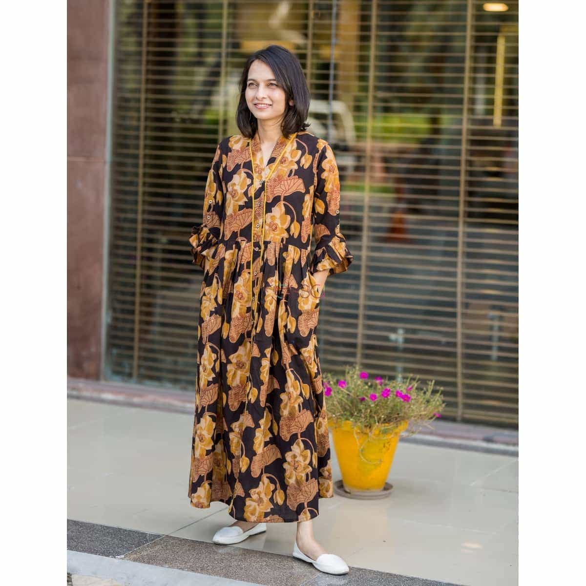 Image for Sr38 Kusvaa Brown Maple Block Print Dress Pockets