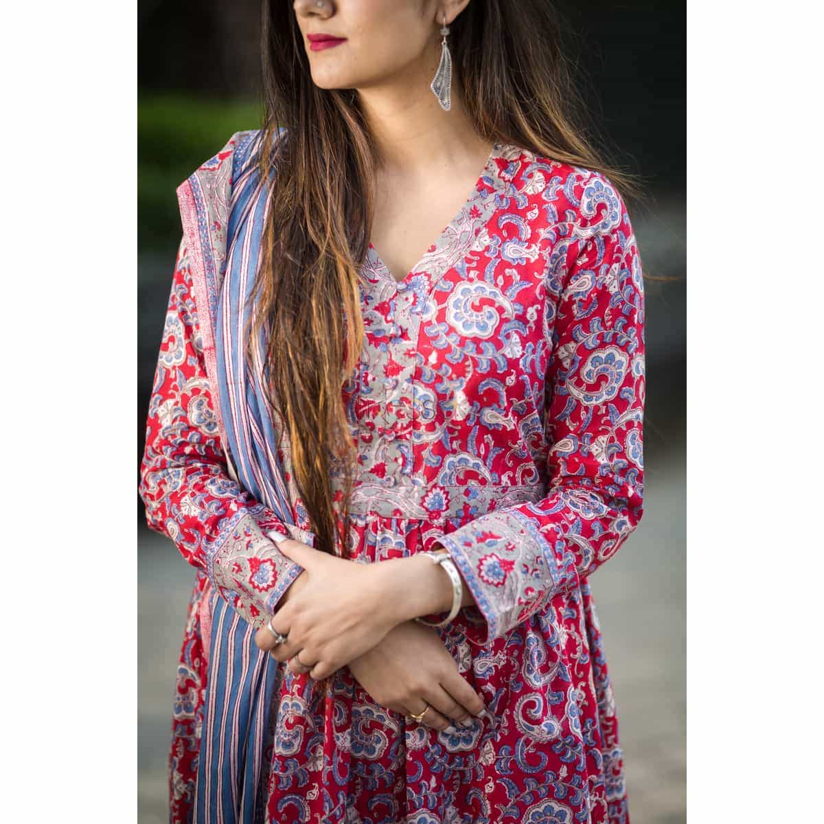 Image for Kusvaa Kusum Kuoj26 Red Blue Kurta With Dupatta Closeup