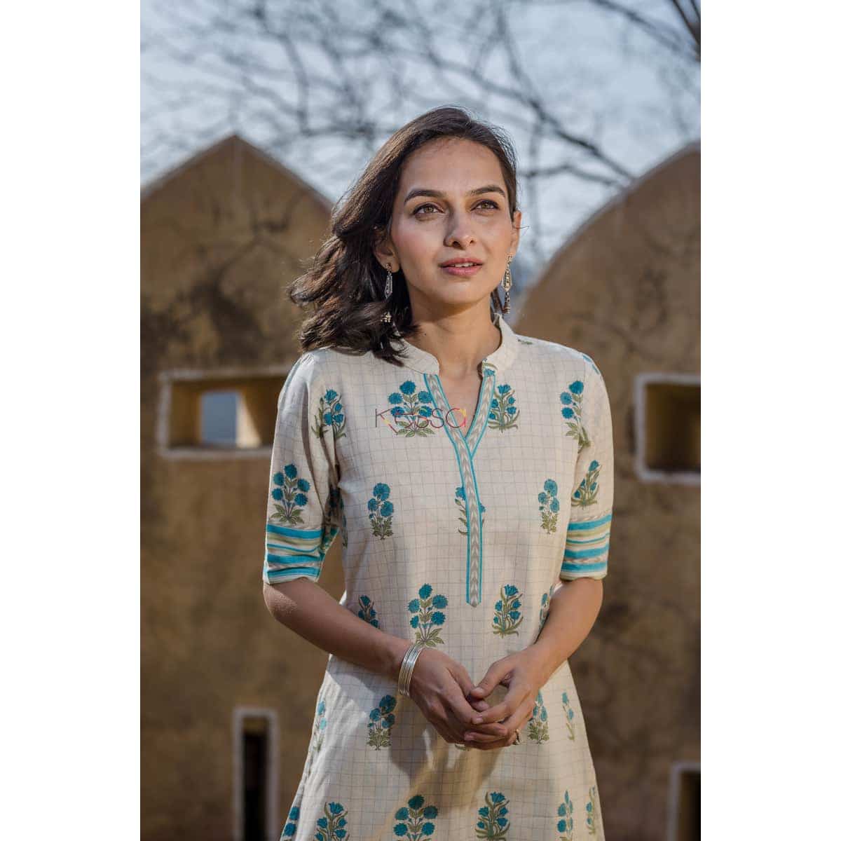 Image for Blue Cotton Slub Kurta With Stripe Pant Close Up