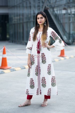 Image for Kusvaa Ws386 White Mughal Print Kurta Featured