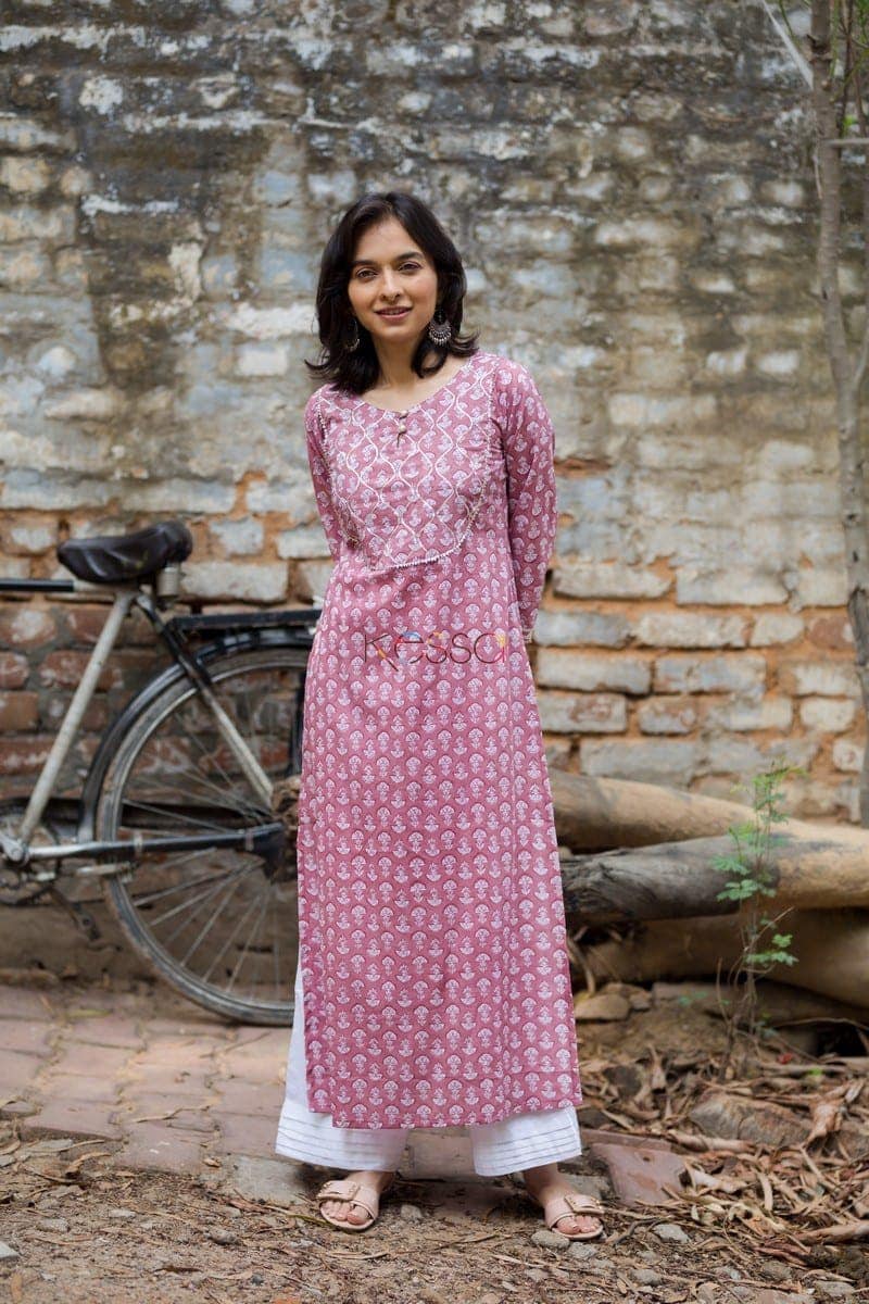Image for Kusvaa Wa283a Pearly Purple Handblock Straight Fit Kurta Front 1