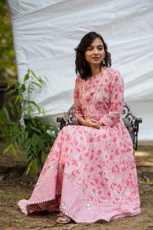 Image for Kusvaa Ws438 Peach Floral Leheriya Kalidaar Kurta Side 2