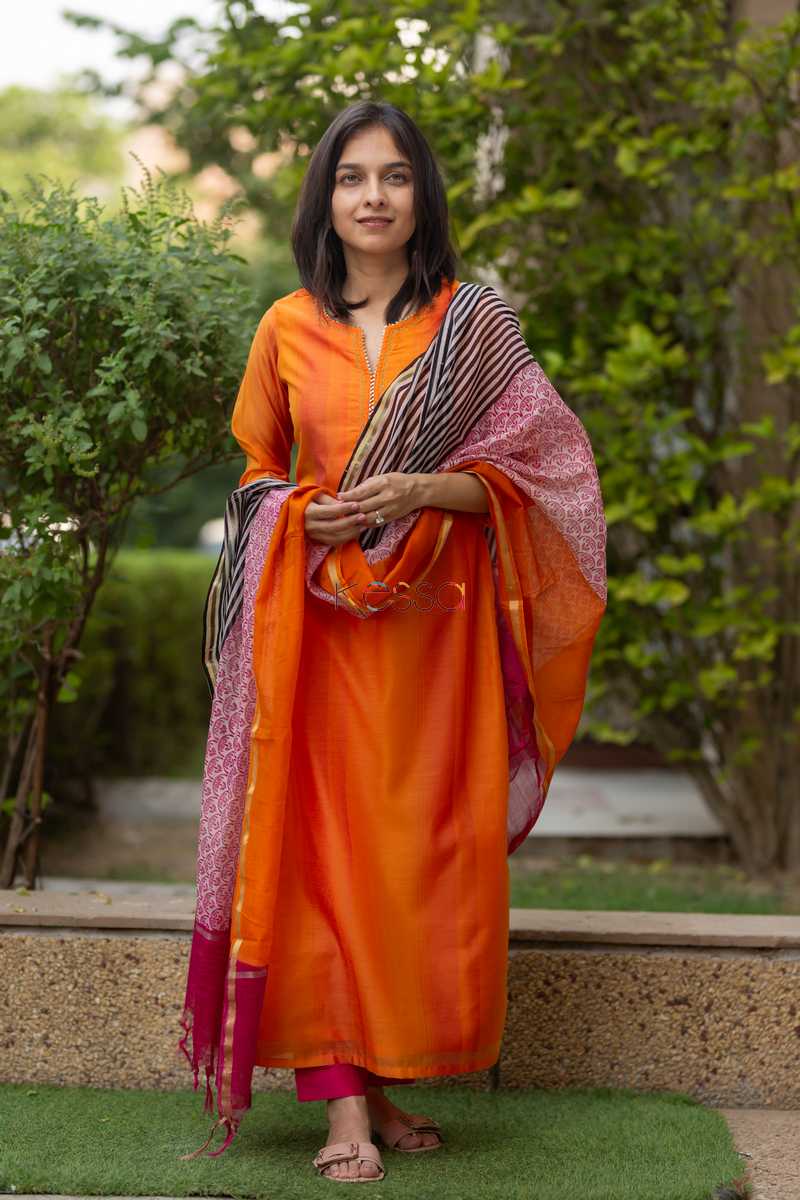 Image for Kusvaa Ws477 Tahiti Gold Chanderi Straight Kurta Front 2
