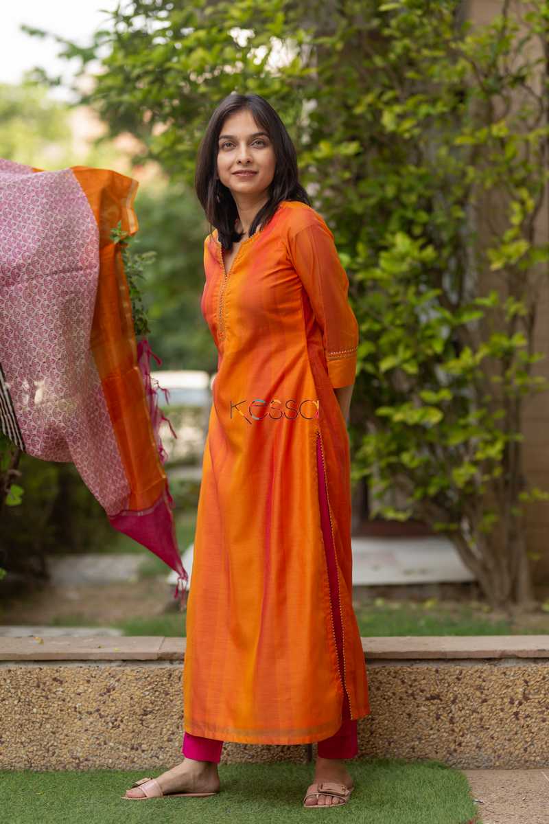 Image for Kusvaa Ws477 Tahiti Gold Chanderi Straight Kurta Side 2