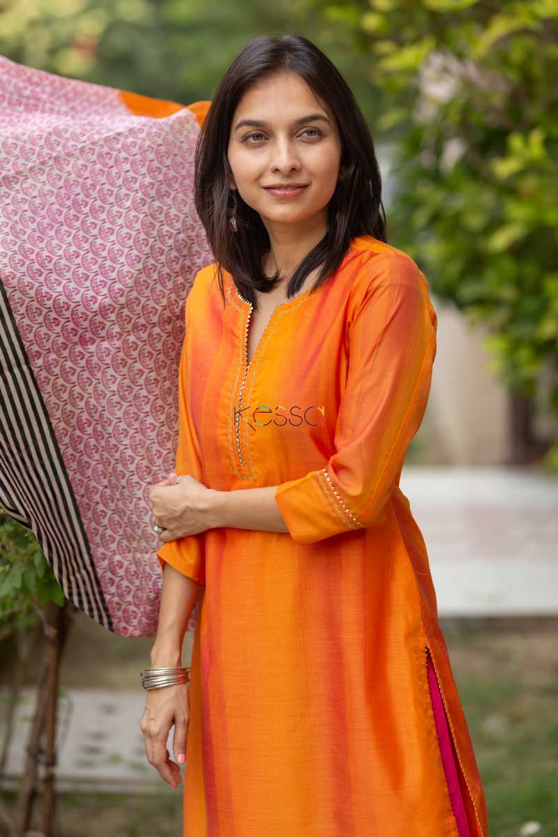 Image for Kusvaa Ws477 Tahiti Gold Chanderi Straight Kurta Side