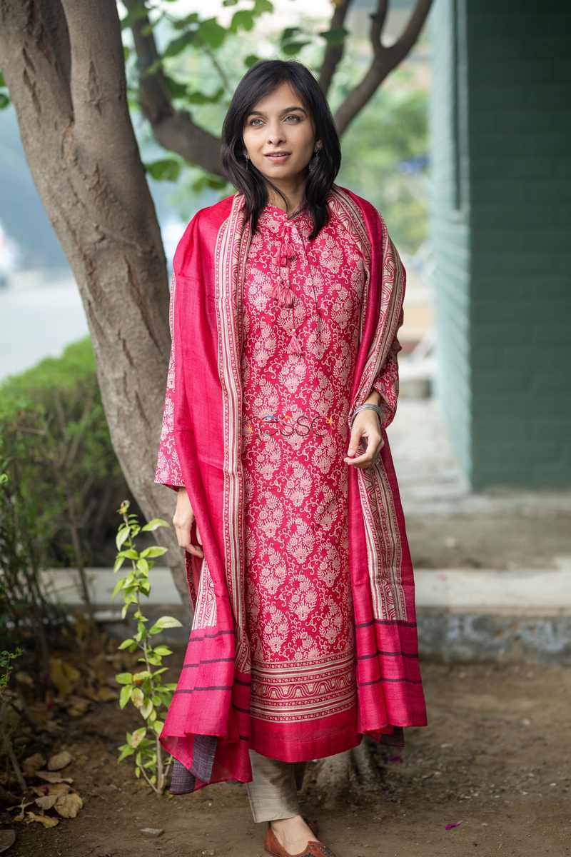 Image for Kusvaa Kuoj94 Flush Mahogany And Cream Pashmina Kurta Dupatta Set Front