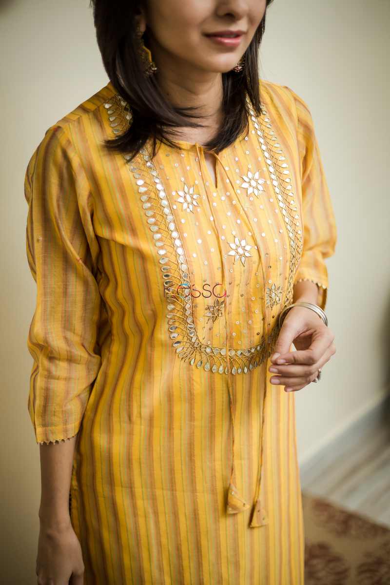 Image for Kusvaa Ws491 Tulip Tree Chanderi Kurta Closeup