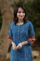 Image for Kusvaa Wsr78 Indigo Straight Fit Kurta With Maroon Sleeves Closeup 2