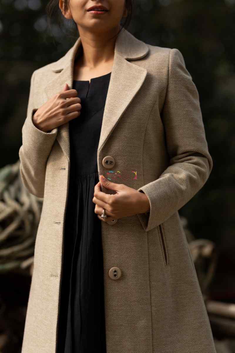 Image for Kusvaa Kj16 Mongoose Woolen Long Coat Closeup