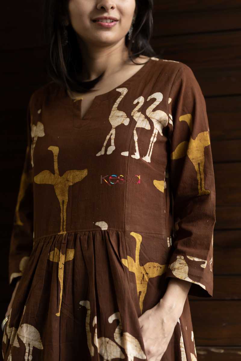 Image for Kusvaa Wa302a Saddle Brown Batik Print Dress Closeup 3