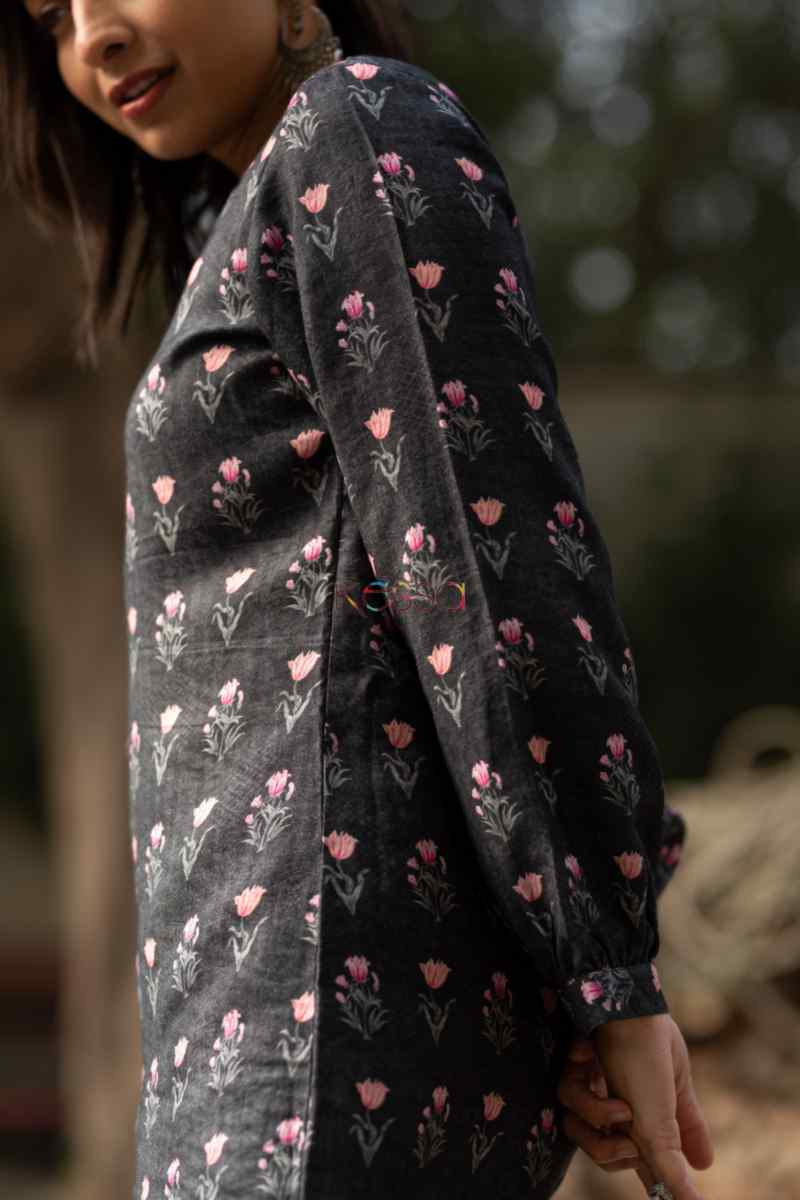 Image for Kusvaa Kc40 Black Semi Pashmina Short Kurti Side