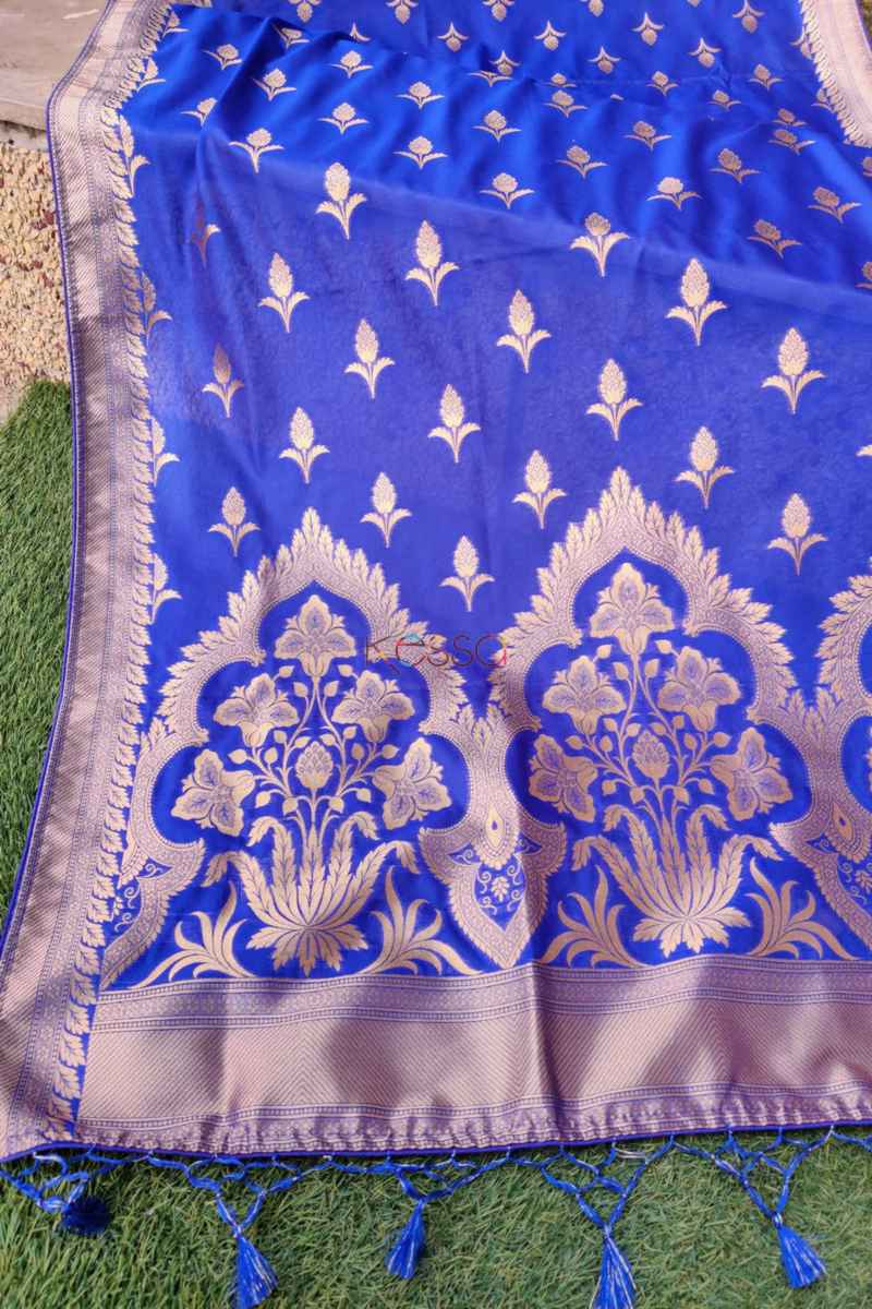 Image for Kusvaa Kudu63 Royal Blue Banarsi Jaal Dupatta Closeup 2