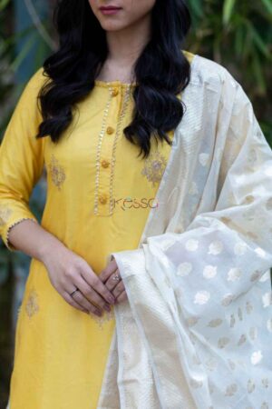 Image for Kusvaa Ws509 Old Gold Pure Silk Kurta Closeup 2