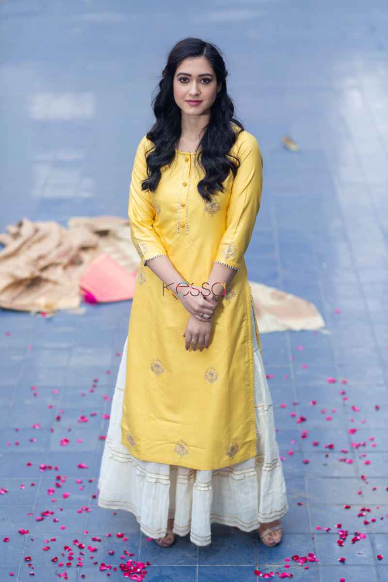 Image for Kusvaa Ws509 Old Gold Pure Silk Kurta Front 2