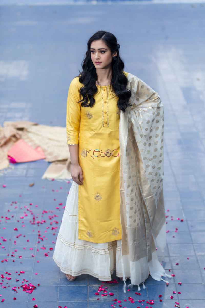 Image for Kusvaa Ws509 Old Gold Pure Silk Kurta Front