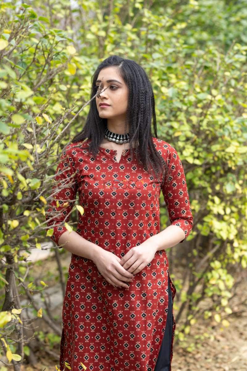 Image for Kusvaa Taf19 Red And Black Ikat Straight Kurta 5