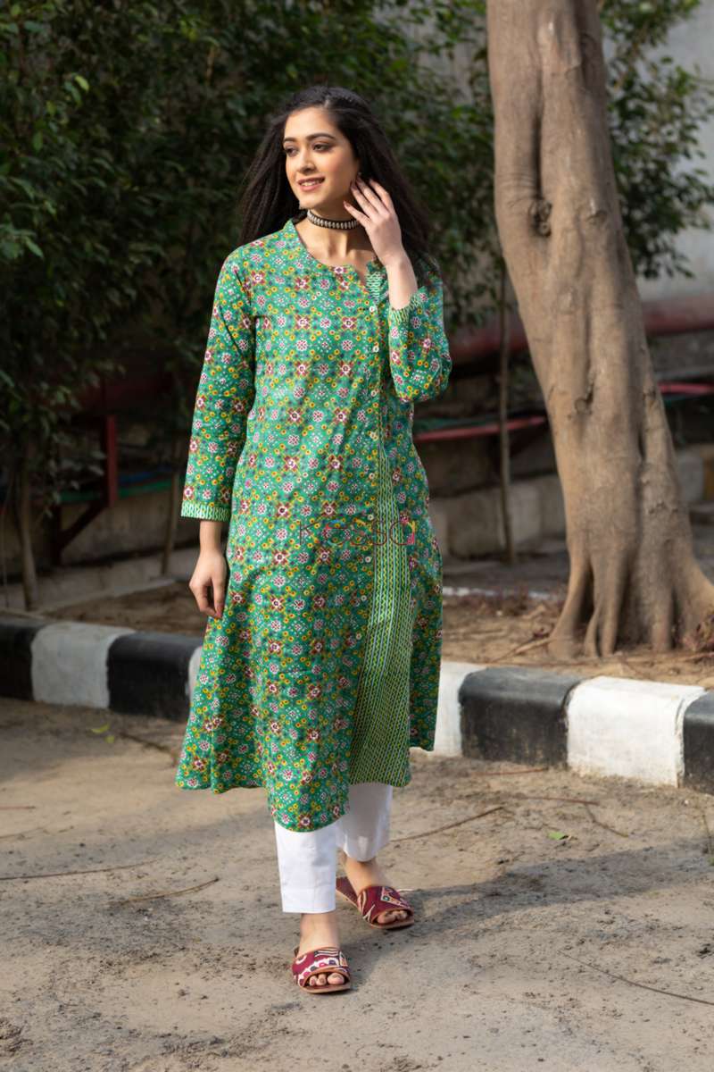 Image for Kusvaa Wsr85 Patola A Line Kurta Front 2