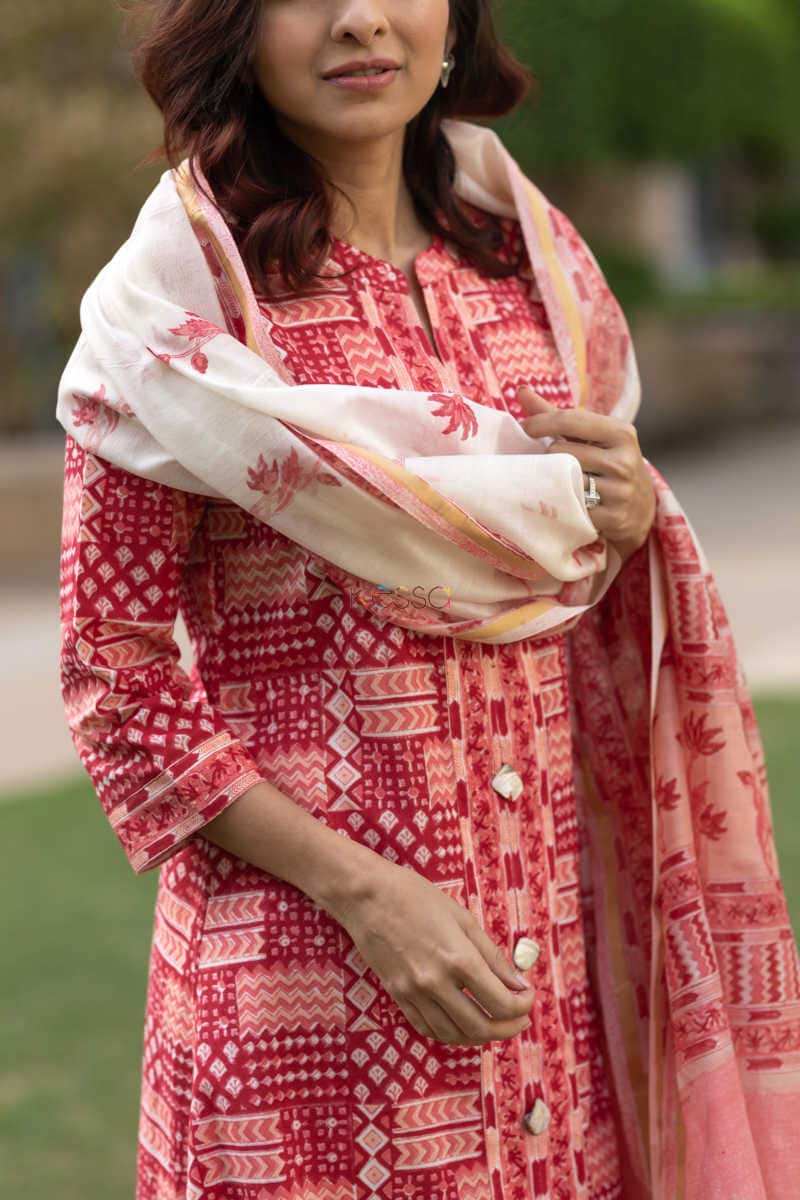 Image for Kusvaa Kuoj115 Shades Of Red Block Printed Kurta Dupatta Set 7
