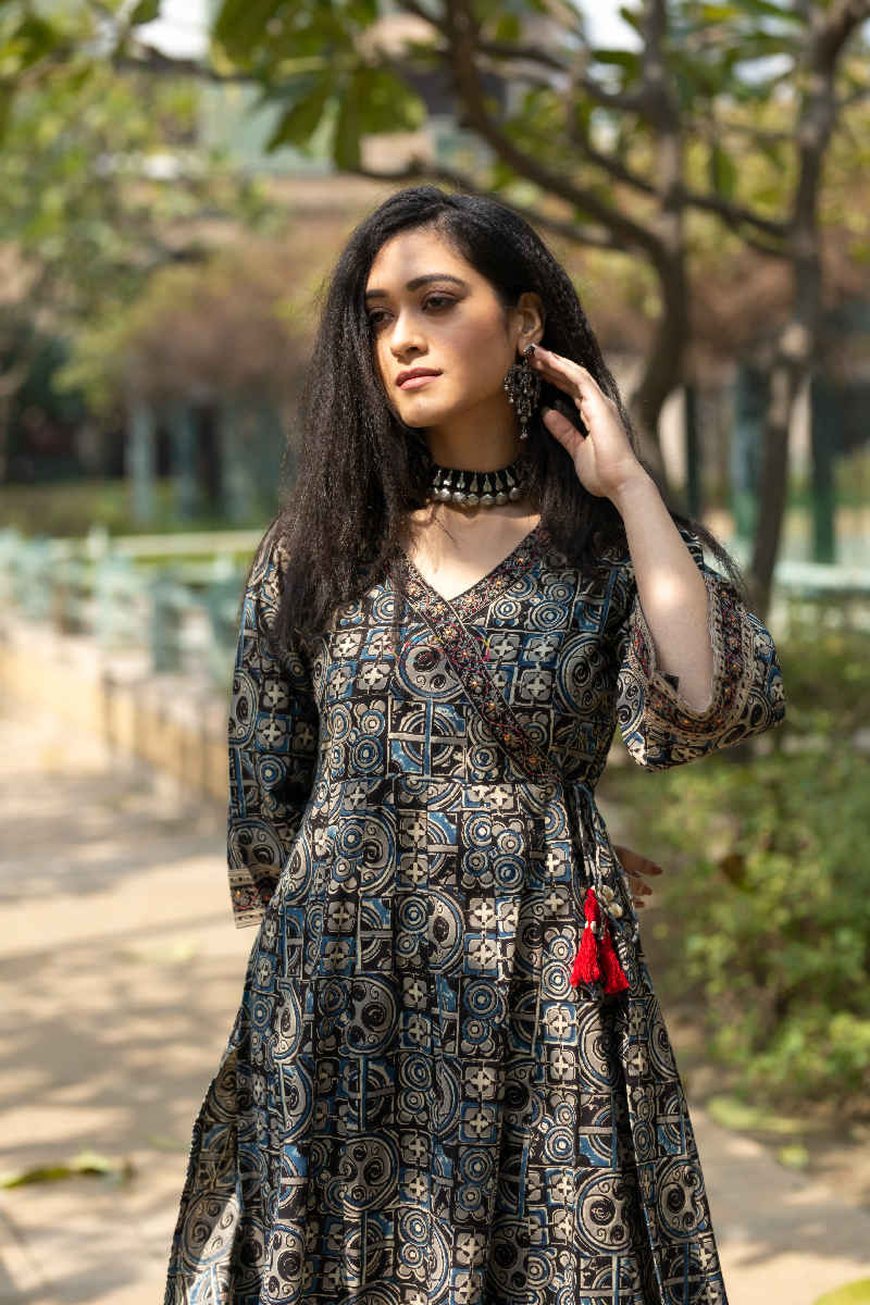 Image for Ws531 Kusvaa Coffee Turquoise Block Print Kurta Front Close