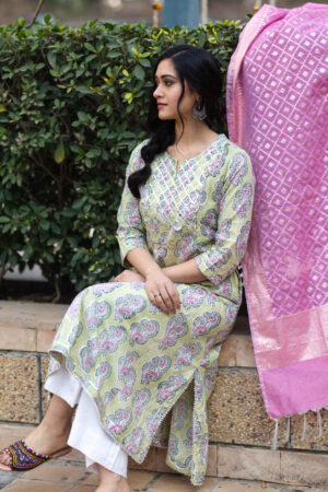 Image for Wsr88 Kusvaa Clay Greek And Green Kurta Sitting
