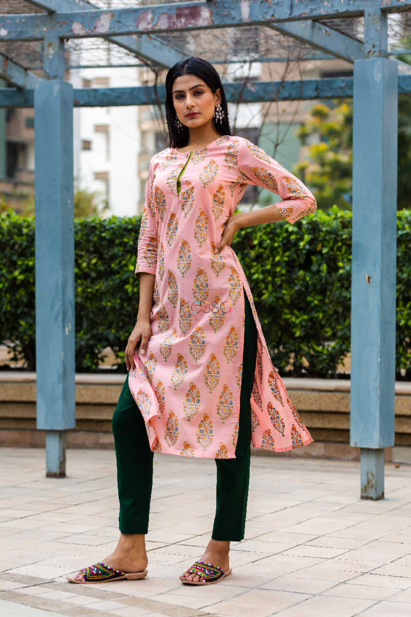 Image for Kusvaa Sa 01 Pink Bouquet Block Printed Kurta04