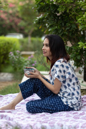 Image for Kusvaa De01 White And Indigo Jammie
