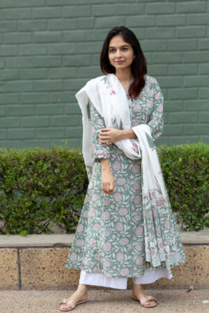 Image for Kusvaa Wsr92 Sublime Green Kurta Dupatta Set 3