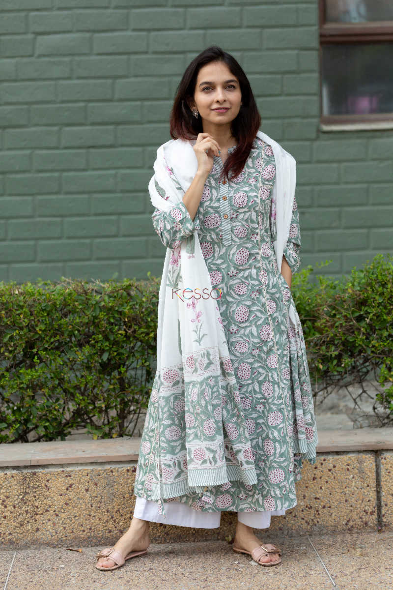 Image for Kusvaa Wsr92 Sublime Green Kurta Dupatta Set 6