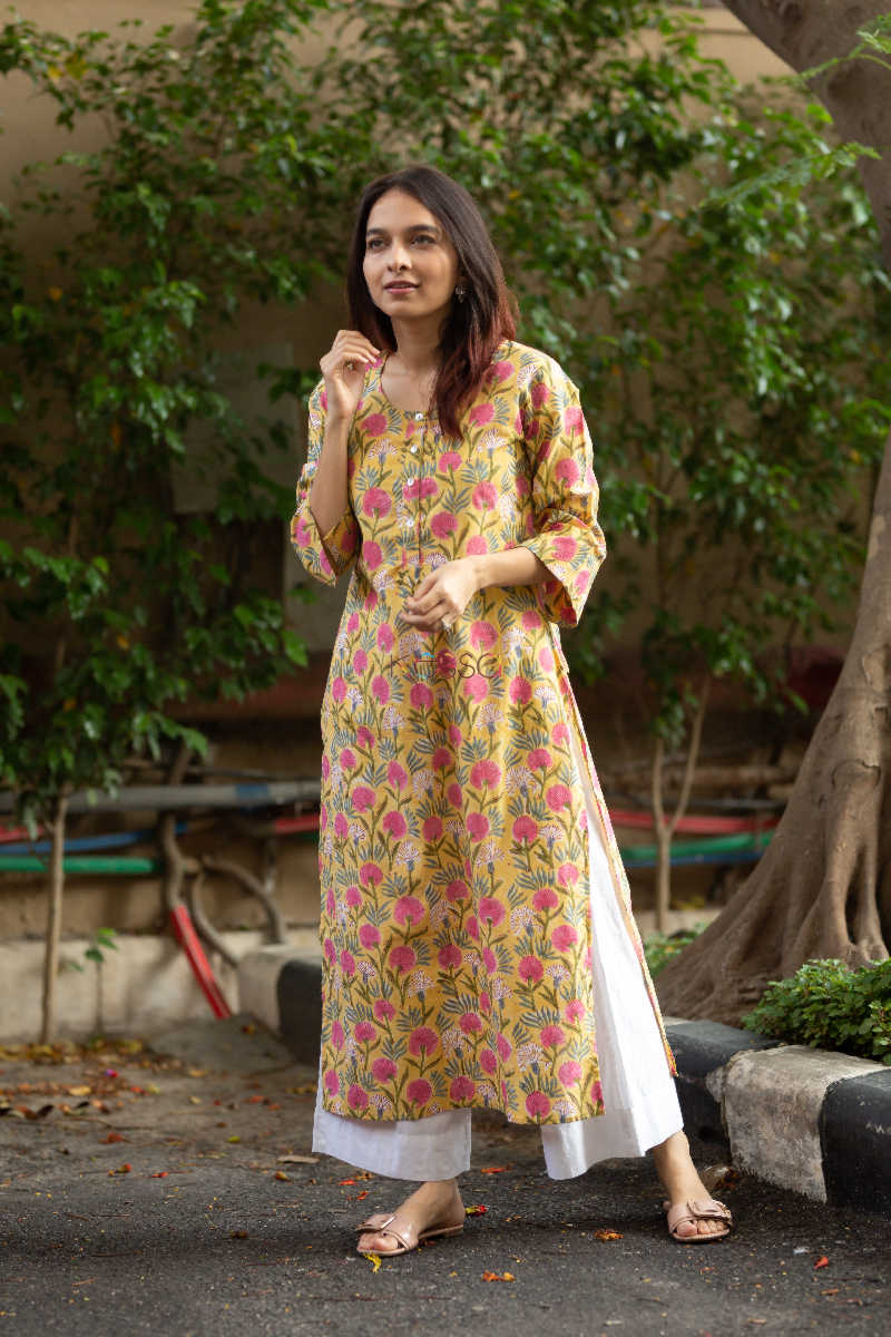 Image for Kusvaa Wsr93 Bumble Bee And Rose Pink Hand Block Print Kurta 2