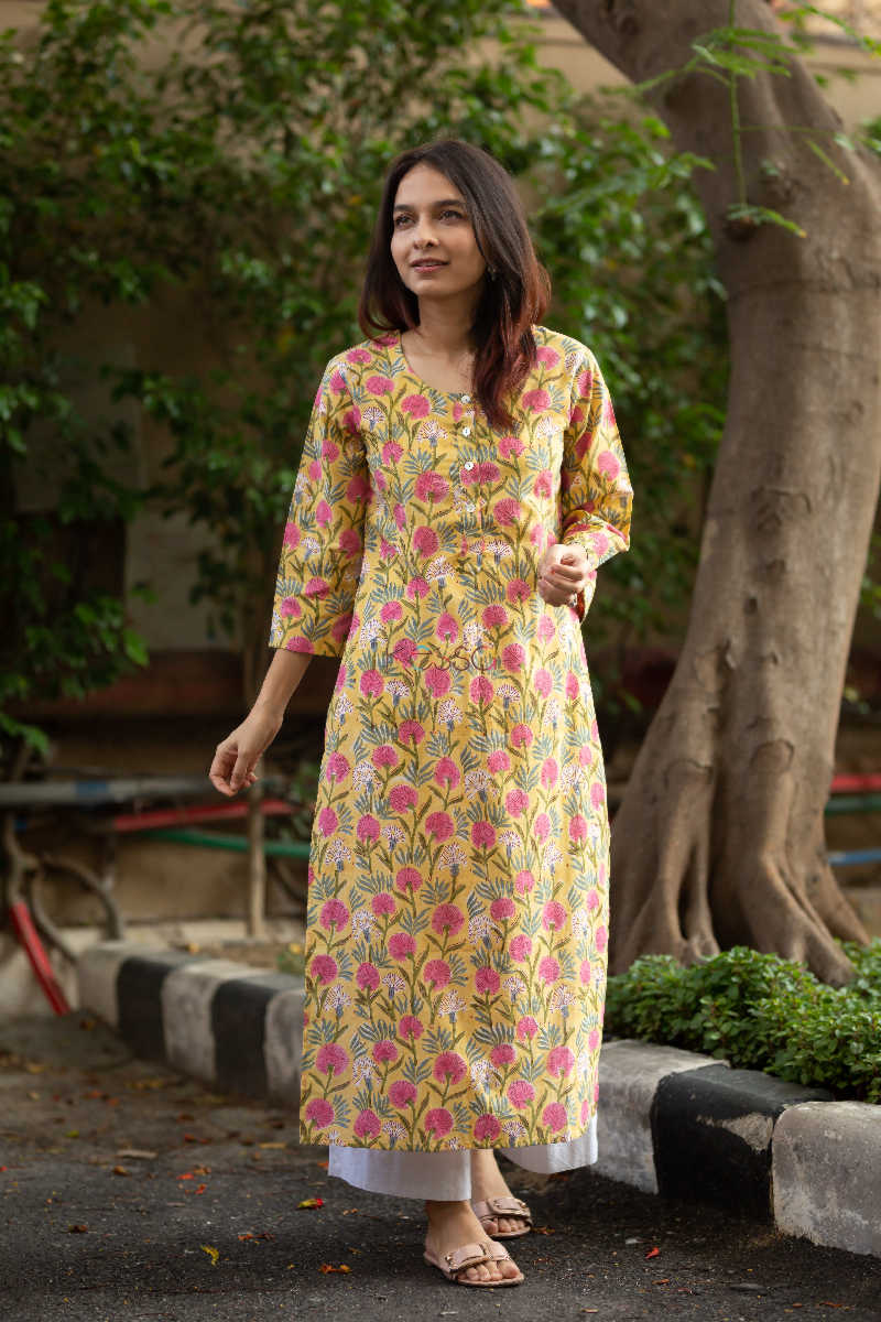 Image for Kusvaa Wsr93 Bumble Bee And Rose Pink Hand Block Print Kurta 4