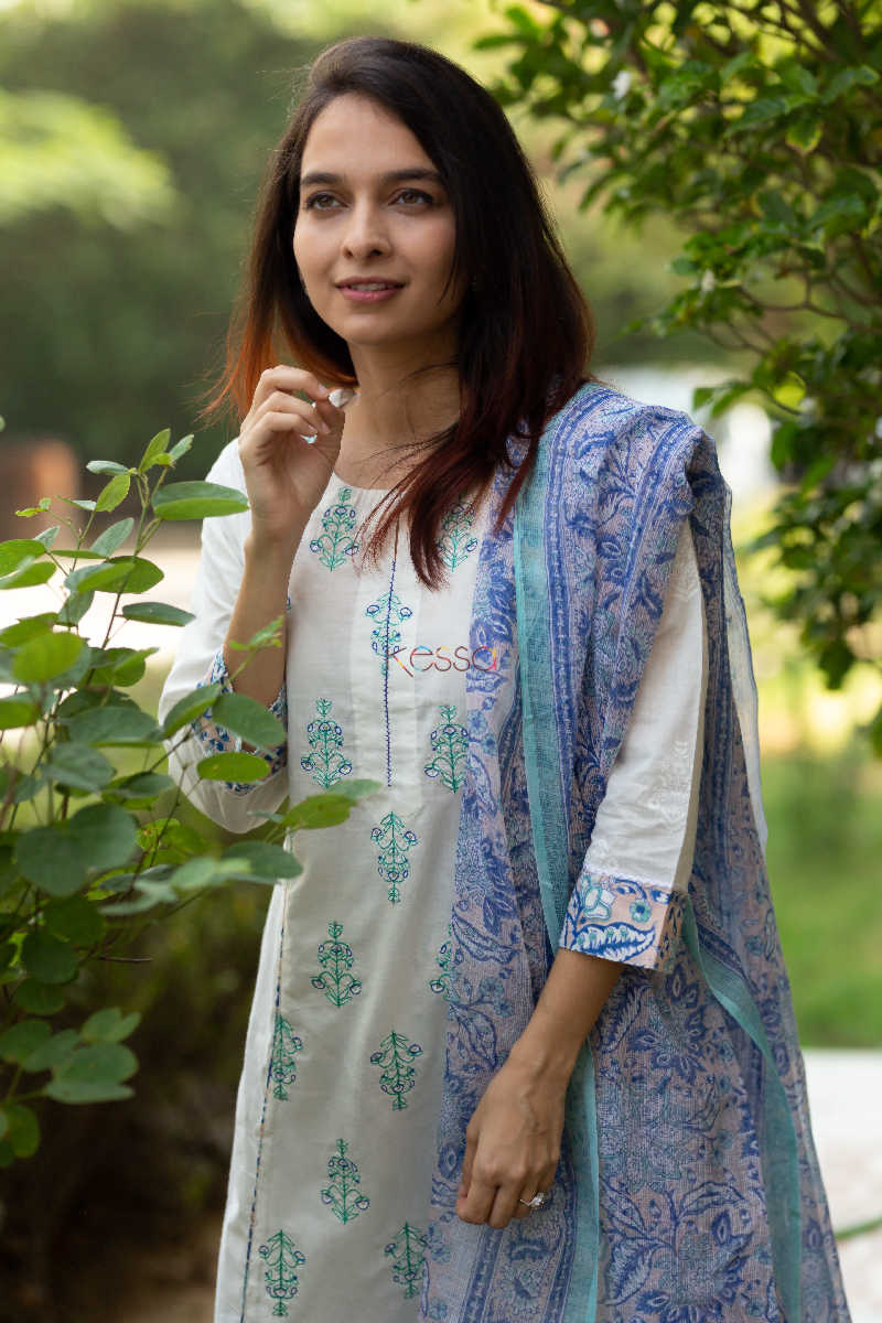 Image for Kusvaa Daf07 Cornflower Blue Full Set With Kota Doria Dupatta Closeup 1