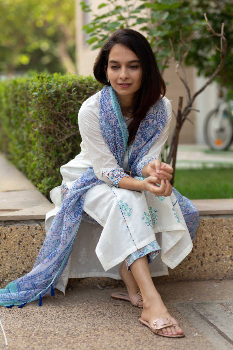 Image for Kusvaa Daf07 Cornflower Blue Full Set With Kota Doria Dupatta Sitting 1