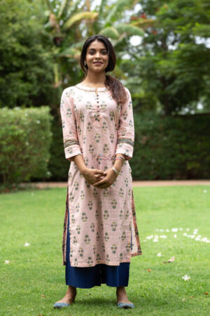 Image for Kusvaa Daf08 Rose Fog And Blue Gotta Kurta Featured