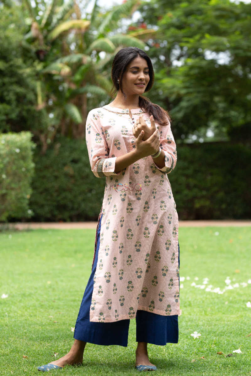 Image for Kusvaa Daf08 Rose Fog And Blue Gotta Kurta Look