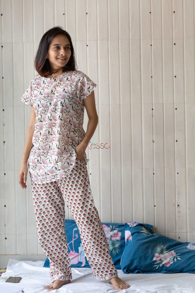 Image for Kusvaa De06 Copper Rose And White Jammies Set Look 2