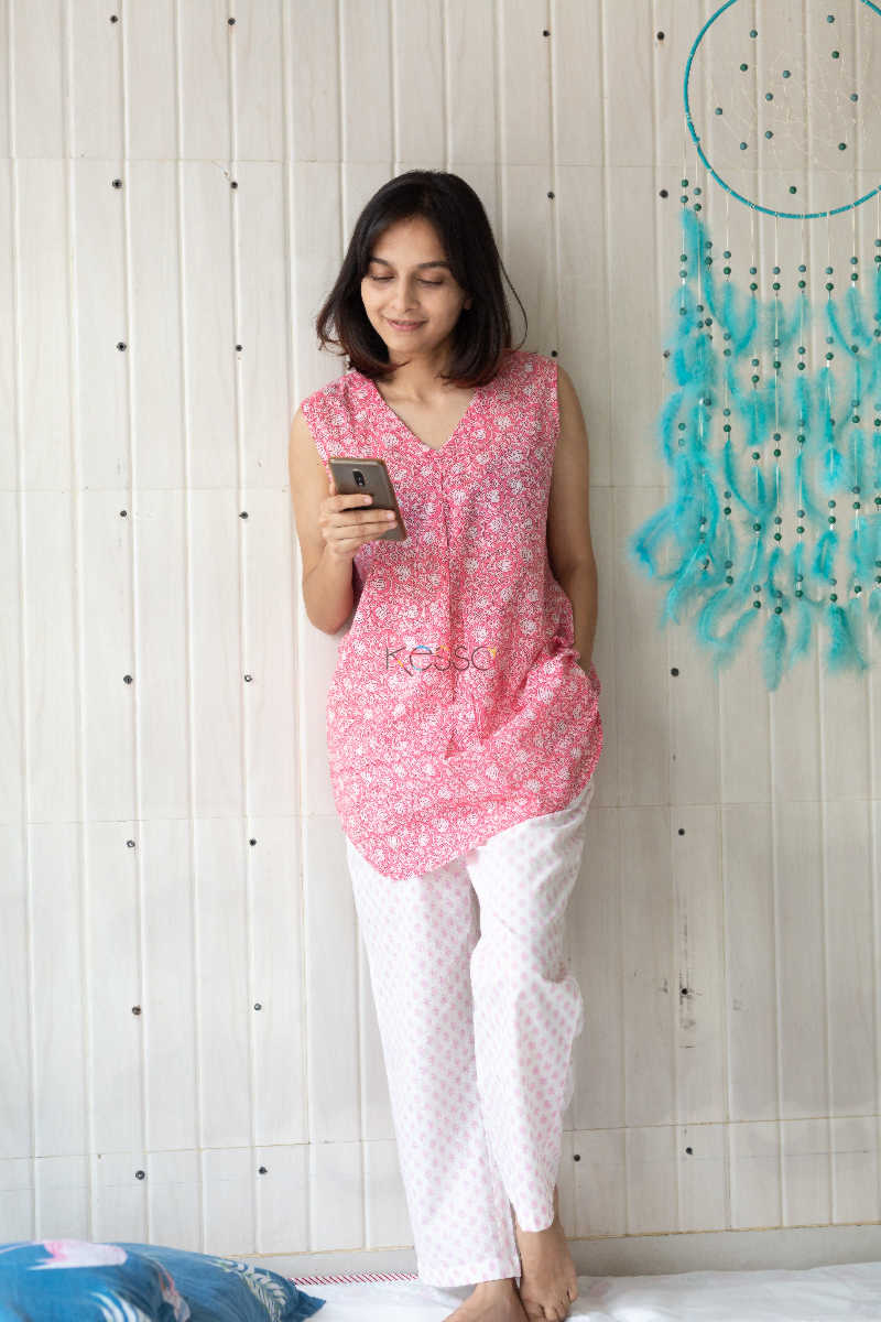 Image for Kusvaa De08 Cavern Pink Jammie Set Look 3
