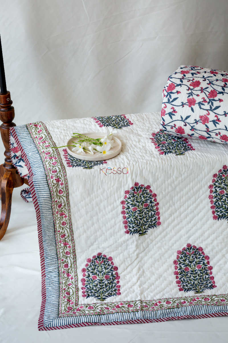 Image for Kusvaa Kaq10 Mulberry Blush Jaal Print Single Bed Quilt Closeup
