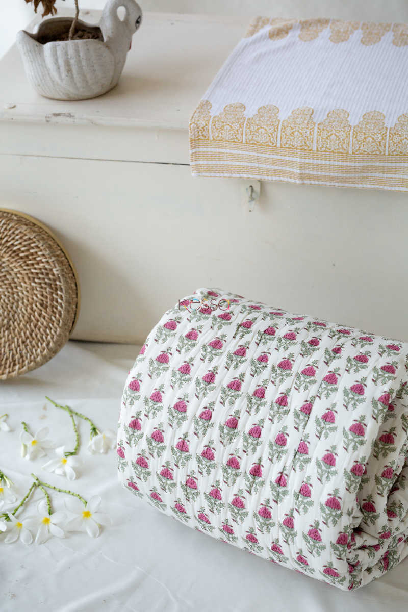 Image for Kusvaa Kaq18 Turkish Rose Mughal Print Double Bed Quilt Featured