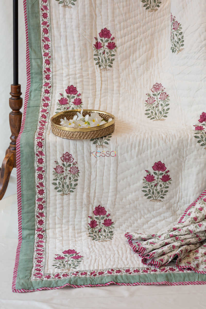 Image for Kusvaa Kaq18 Turkish Rose Mughal Print Double Bed Quilt Look 1