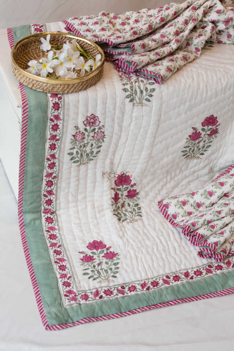 Image for Kusvaa Kaq18 Turkish Rose Mughal Print Double Bed Quilt Look