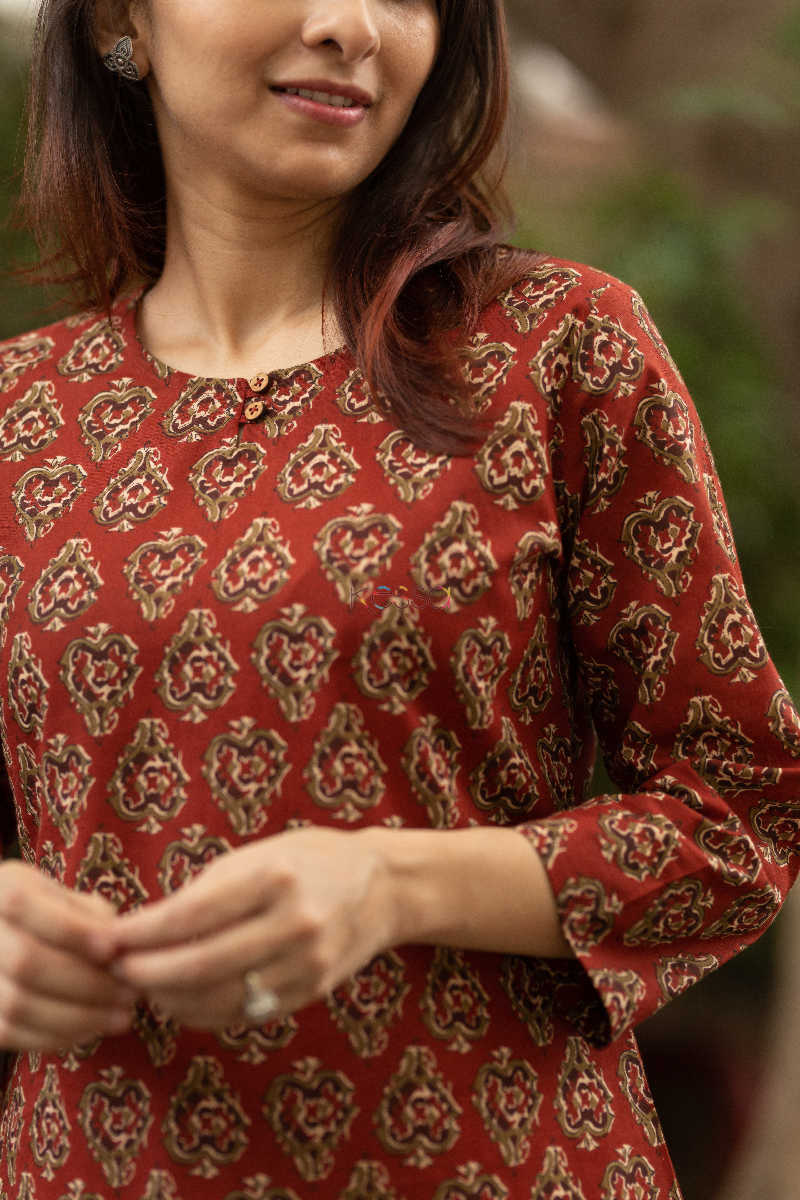 Image for Kusvaa Sa04 Maroon Straight Fit Kurta 5