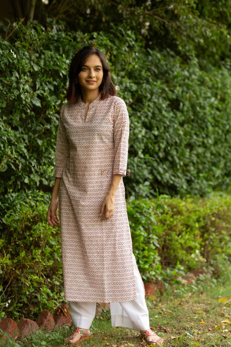 Image for Kusvaa Taf25 Quicksand Basic Kurta Featured