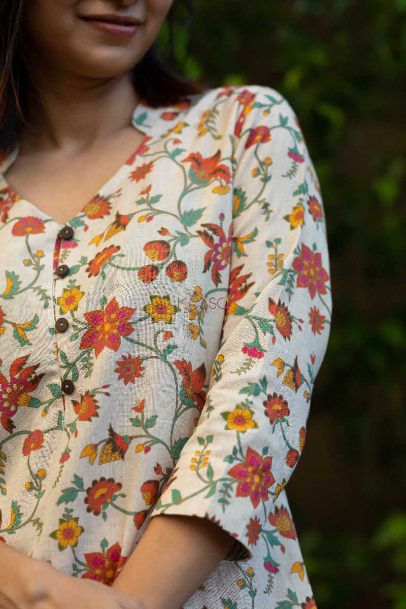 Image for Kusvaa Taf26 Multicolor Khadi Base Regular Kurta Closeup