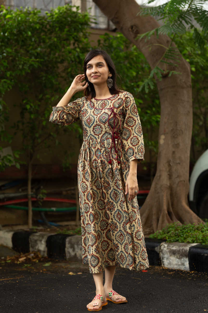 Image for Kusvaa Ws543a Ajrakh Angrakha Style Kurta Look 3