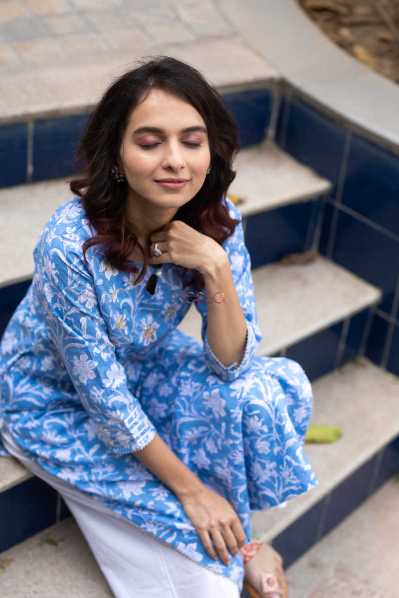 Image for Kusvaa Ws544 Sky Of Flowers Block Printed Kurti 4