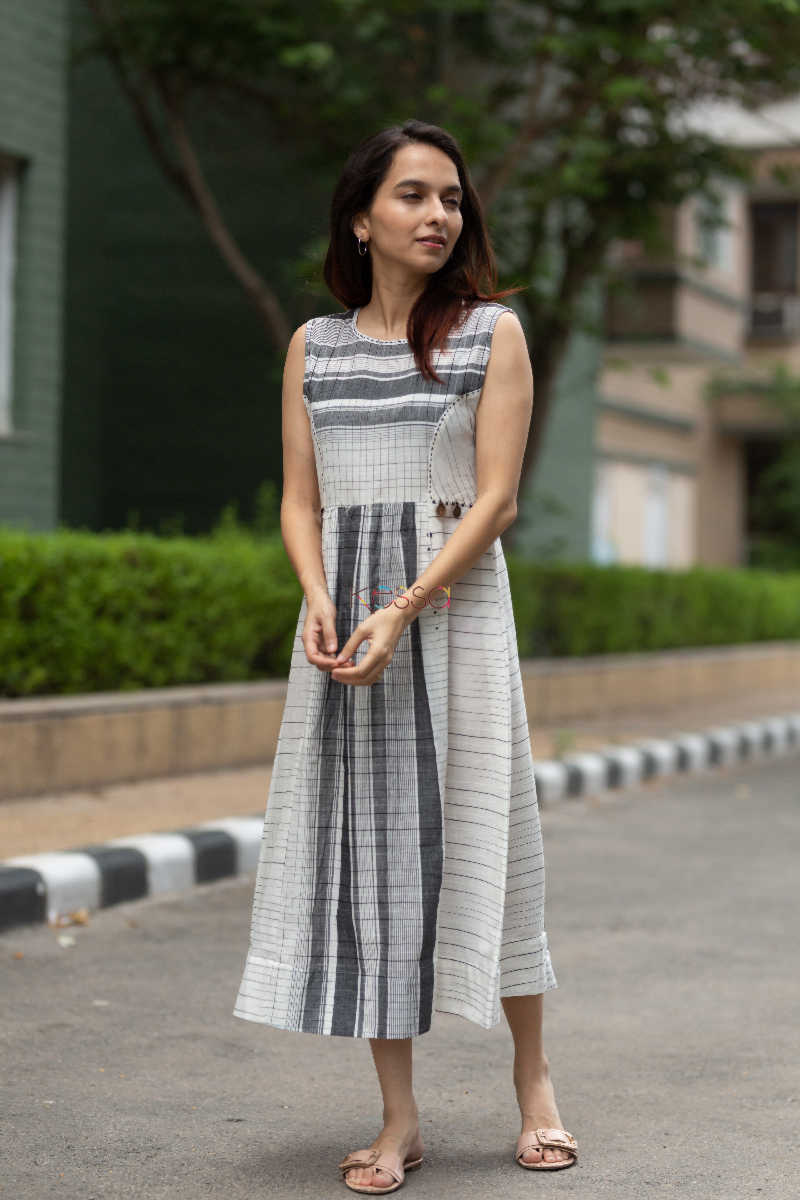 Image for Kusvaa Ws552 Black And Grey South Cotton Dress Look 2