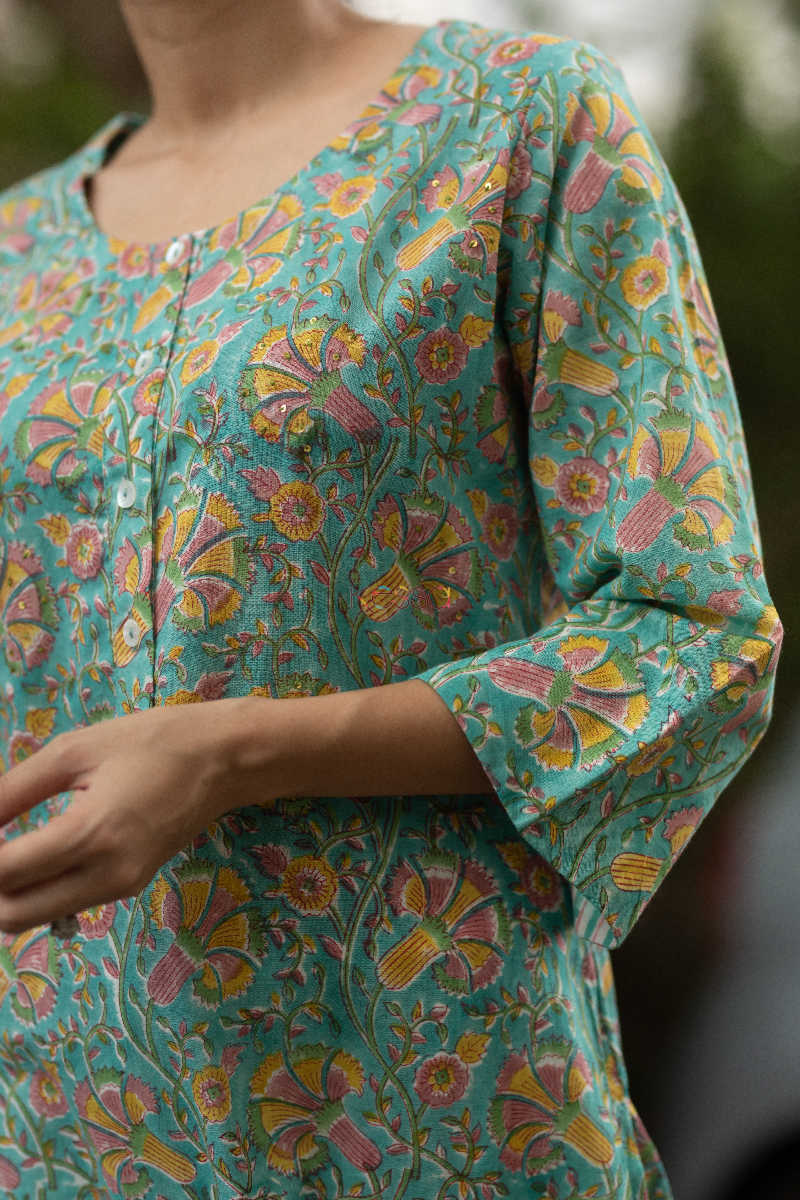 Image for Kusvaa Wsr101 Viridian Green Straight Fit Block Print Kurta 5