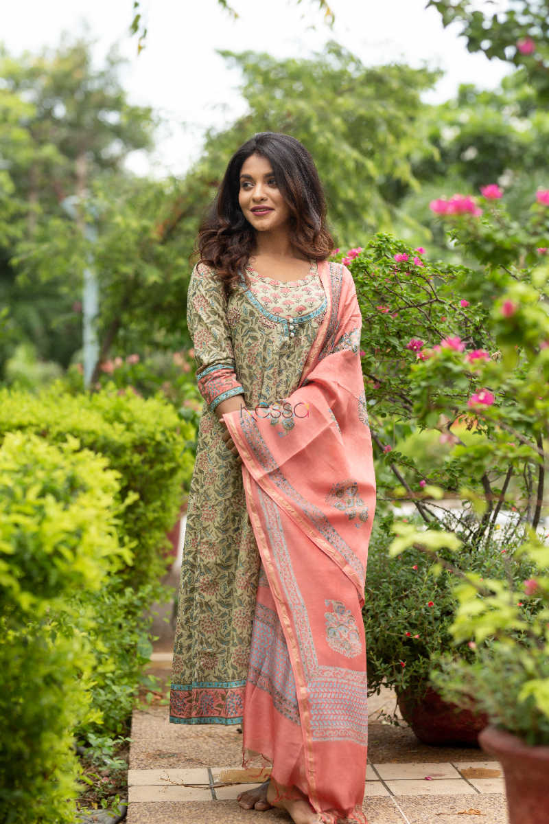 Image for Kusvaa Wsr103 Shadow Green And Sepia Kurta Chanderi Dupatta Set Featured